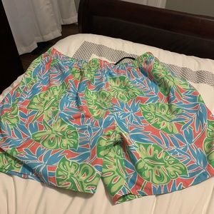 Vineyard Vine Men’s Swim Trunks